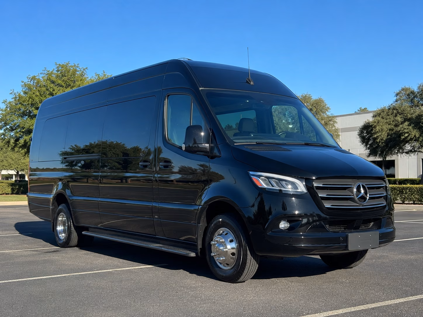 easily book transportation for your next bachelor or bachelorette party 4