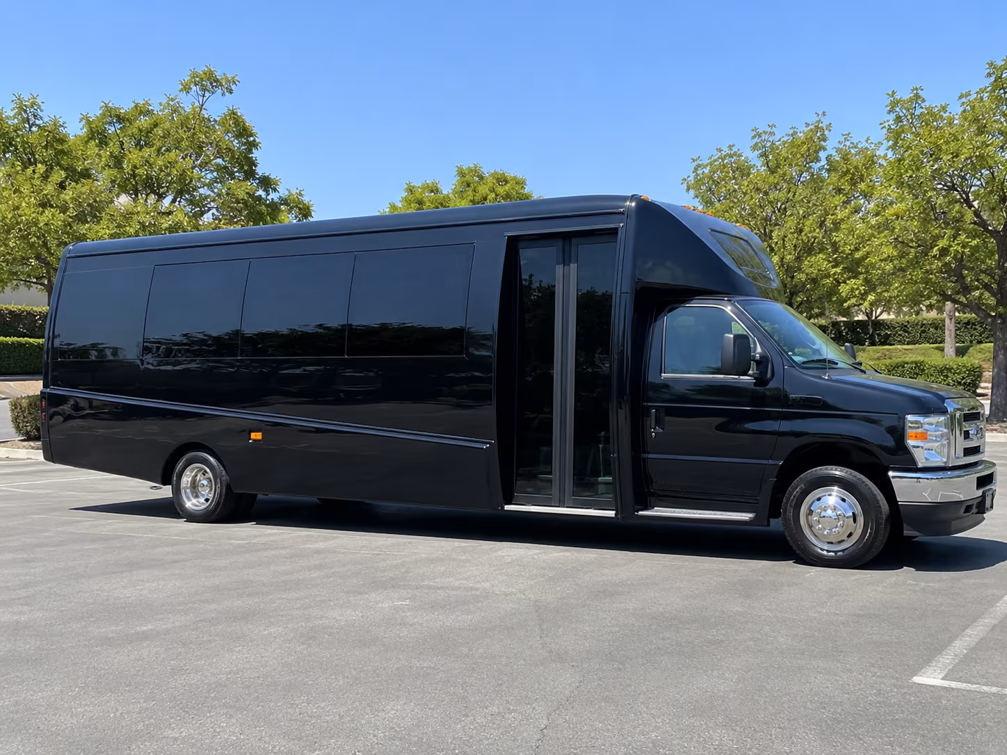 easily book transportation for your next bachelor or bachelorette party 5