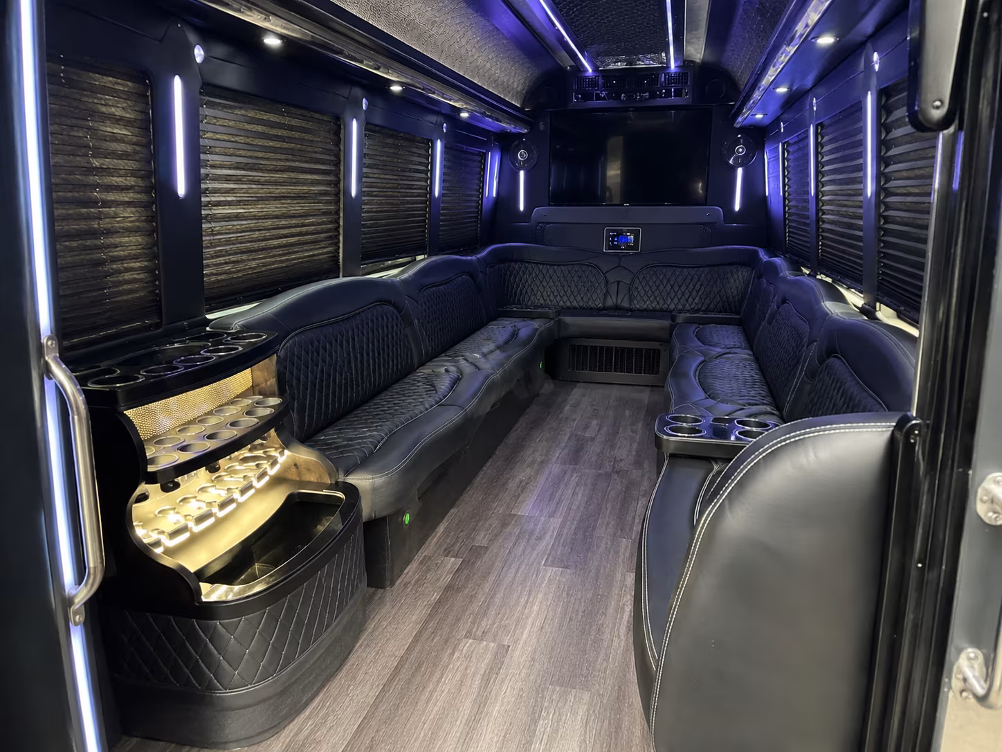party buses for bachelorette wine tours around waco and the hill country